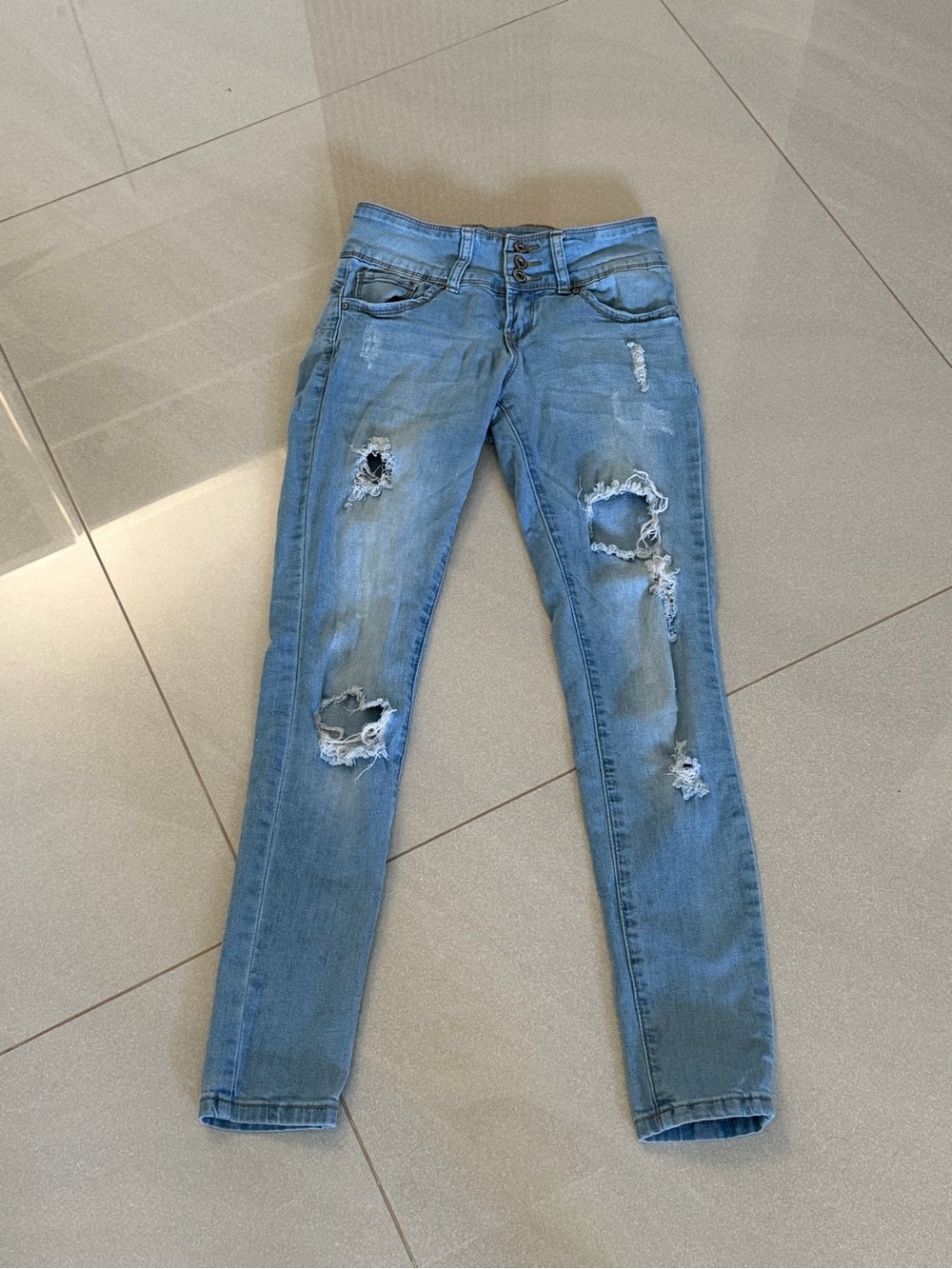 Wax Jean Women’s Distressed Skinny Jeans Light Wash Y2K Stretch